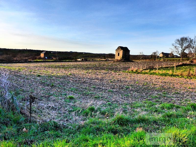 Achat terrain a batir Sauveterre-de-Rouergue 12800 Aveyron 1000 m2 29700 euros Terrain a batir a vendre Sauveterre-de-Rouergue 12800 Aveyron 1000 m2 29700 euros