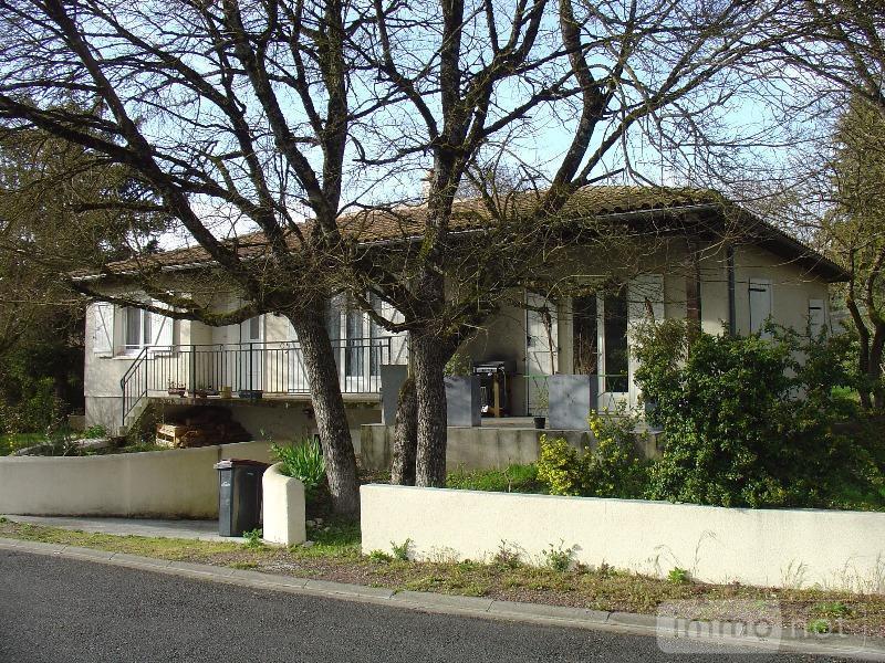 Achat maison Fléac 16730 Charente 100 m2 6 pièces 147500 euros Maison a vendre Fléac 16730 Charente 100 m2 6 pièces 147500 euros